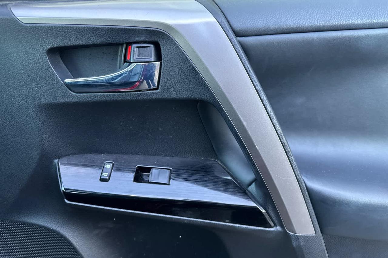 2018 Toyota RAV4 Hybrid Limited Roseville CA