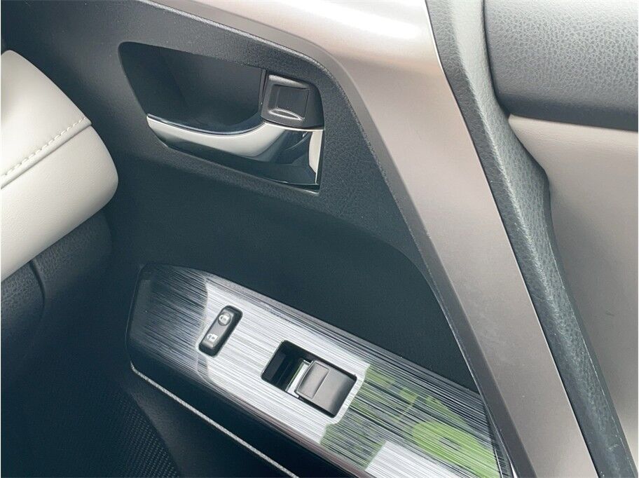 2018 Toyota RAV4 Hybrid Limited Sport Utility 4D Port Orchard WA