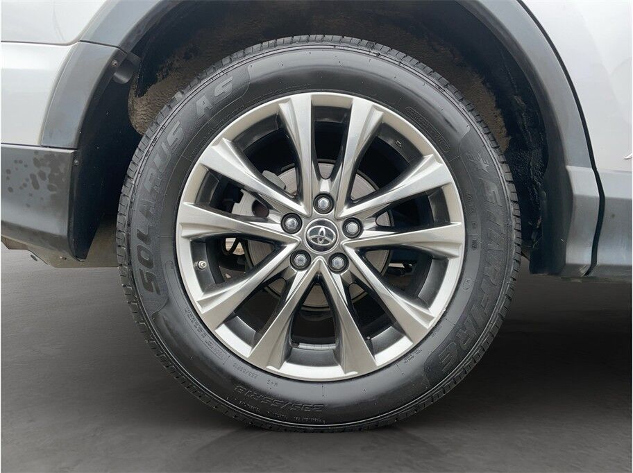 2018 Toyota RAV4 Hybrid Limited Sport Utility 4D Port Orchard WA