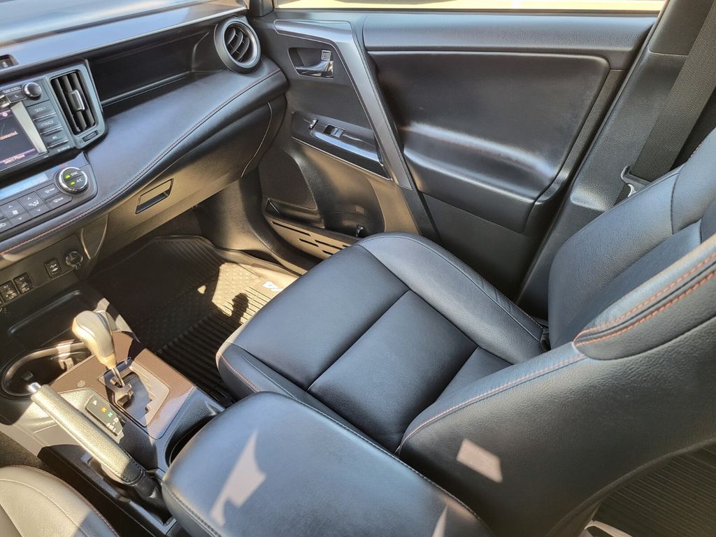 2018 Toyota RAV4 Hybrid SE North Attleboro MA