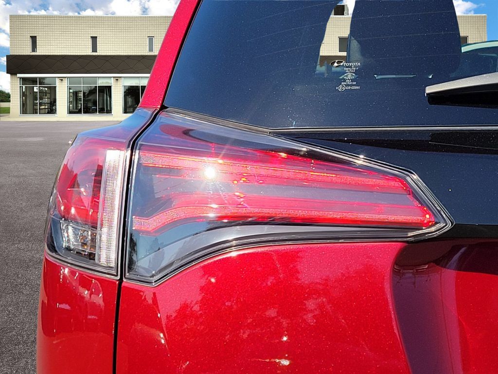 2018 Toyota RAV4 Hybrid SE North Attleboro MA