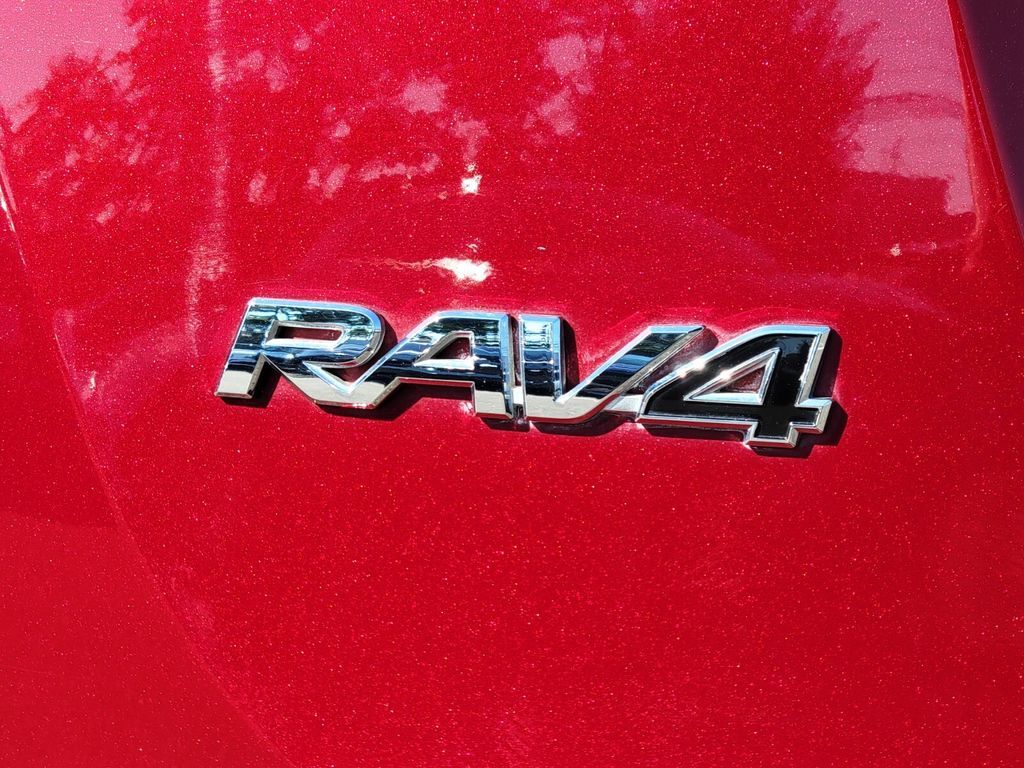 2018 Toyota RAV4 Hybrid SE North Attleboro MA