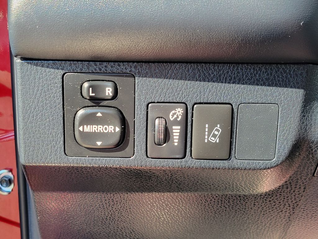 2018 Toyota RAV4 Hybrid SE North Attleboro MA