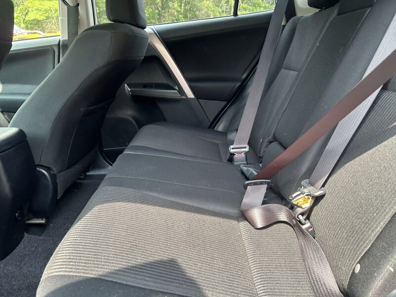 2018 Toyota RAV4 LE - EXCELLENT SERVICE HISTORY Webster MA