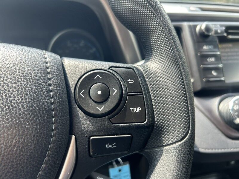 2018 Toyota RAV4 LE - EXCELLENT SERVICE HISTORY Webster MA