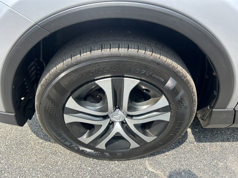 2018 Toyota RAV4 LE - EXCELLENT SERVICE HISTORY Webster MA
