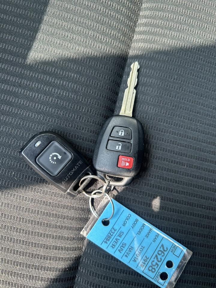 2018 Toyota RAV4 LE - EXCELLENT SERVICE HISTORY Webster MA