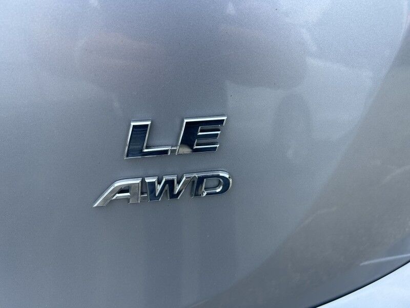 2018 Toyota RAV4 LE - EXCELLENT SERVICE HISTORY Webster MA