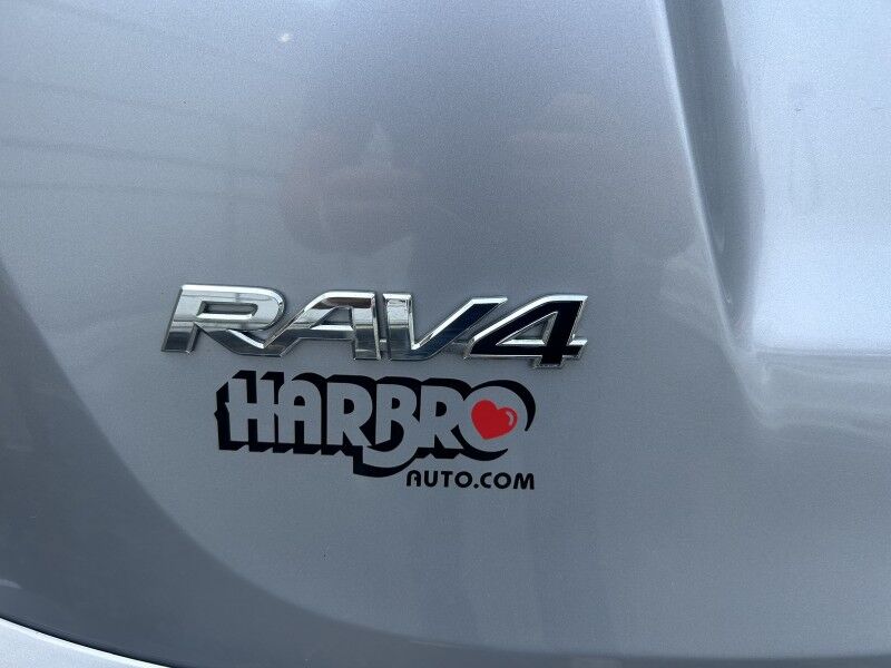 2018 Toyota RAV4 LE - EXCELLENT SERVICE HISTORY Webster MA