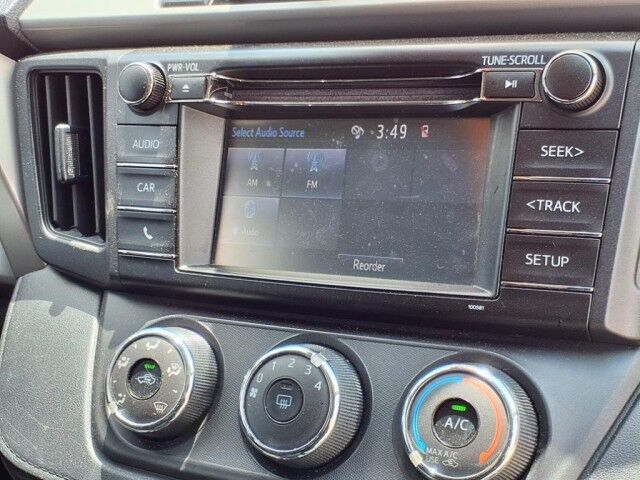 2018 Toyota RAV4 LE  TX