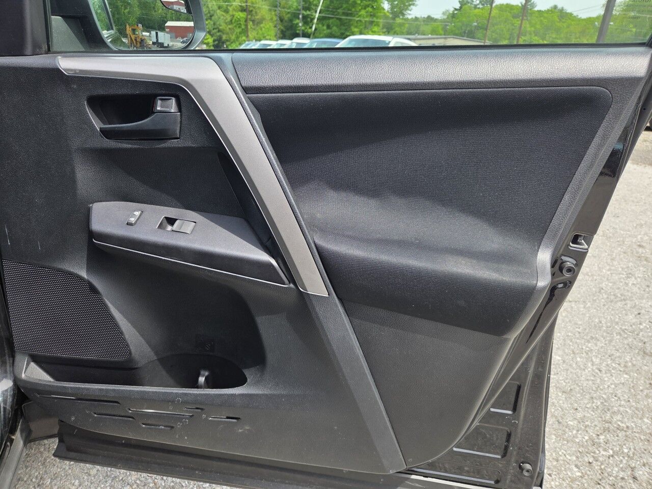 2018 Toyota RAV4 LE Charlton MA