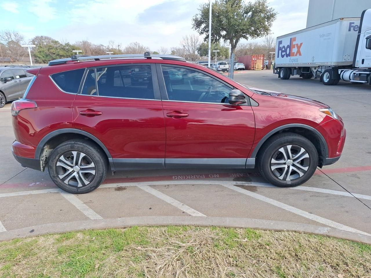 2018 Toyota RAV4 LE Hurst TX