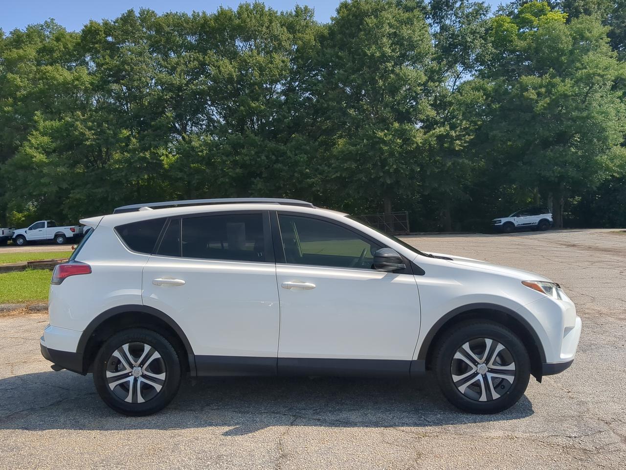 2018 Toyota RAV4 LE Appleton WI