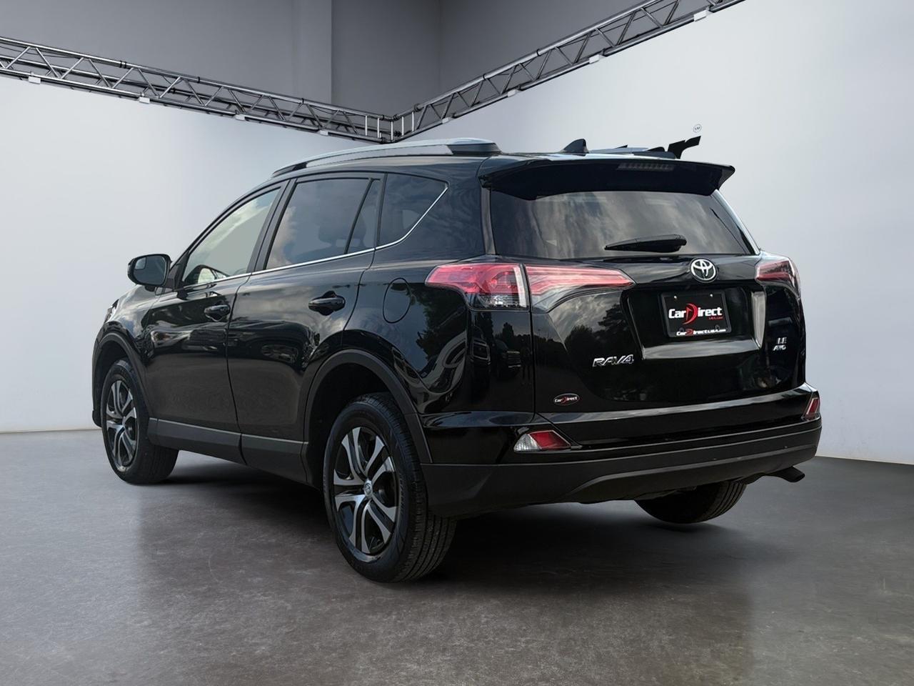 2018 Toyota RAV4 LE, ROOF RACKS, BACKUP CAMERA WITH PARKING SENSORS, LANE KEEP ASSIST, KEYLESS ENTRY, LOW MILEAGE, COME TEST DRIVE THIS TOYOTA TODAY! Virginia Beach VA