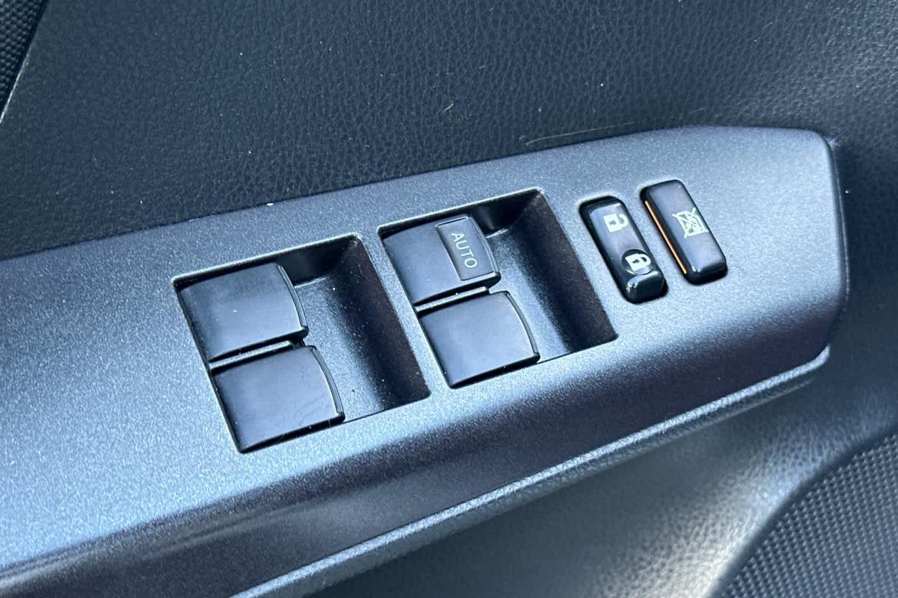 2018 Toyota RAV4 LE Roseville CA