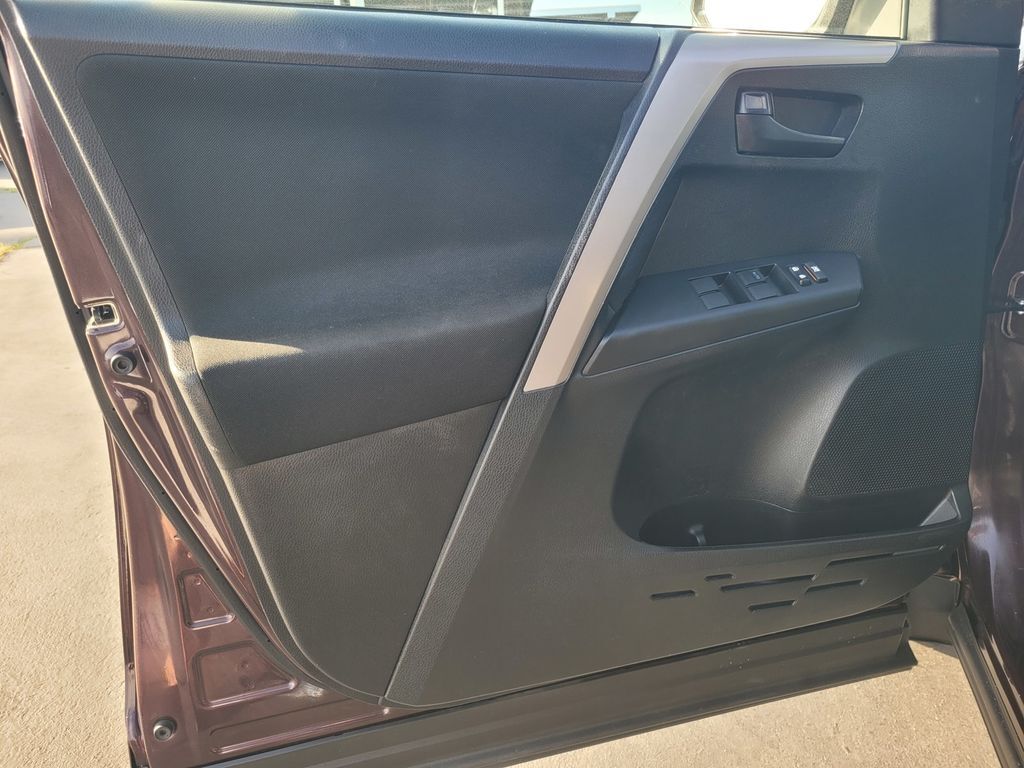 2018 Toyota RAV4 LE Roseville CA