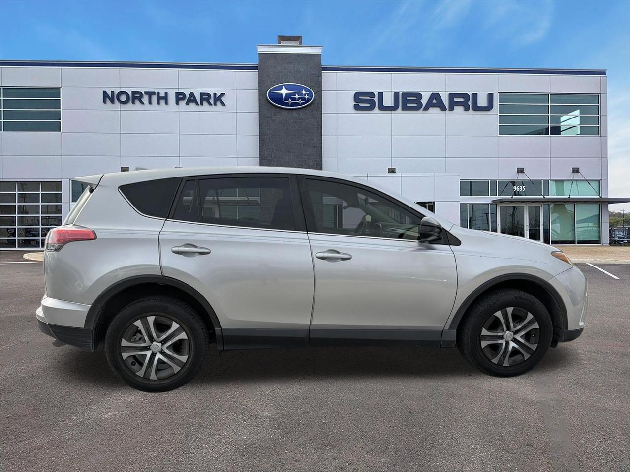 2018 Toyota RAV4 LE