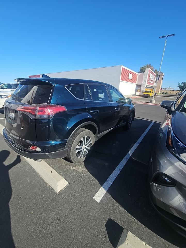 2018 Toyota RAV4 LE Ontario OR