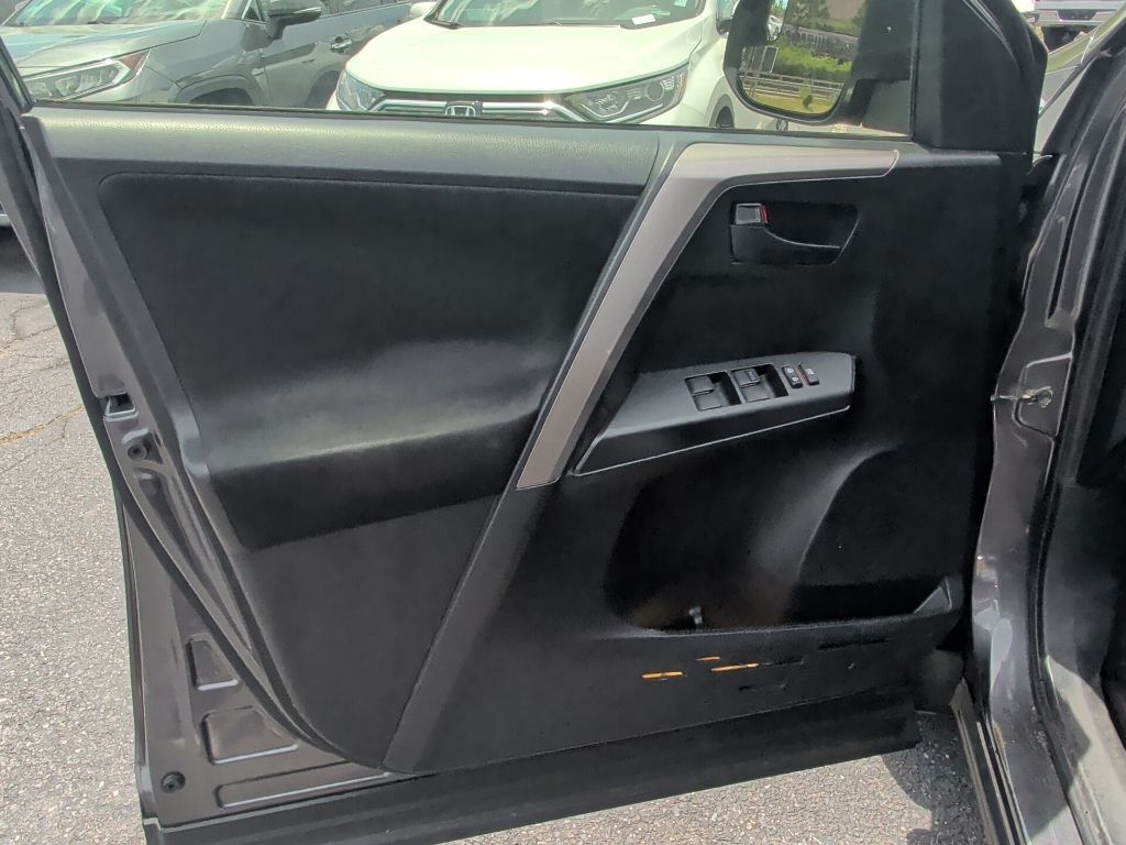2018 Toyota RAV4 LE Worcester MA