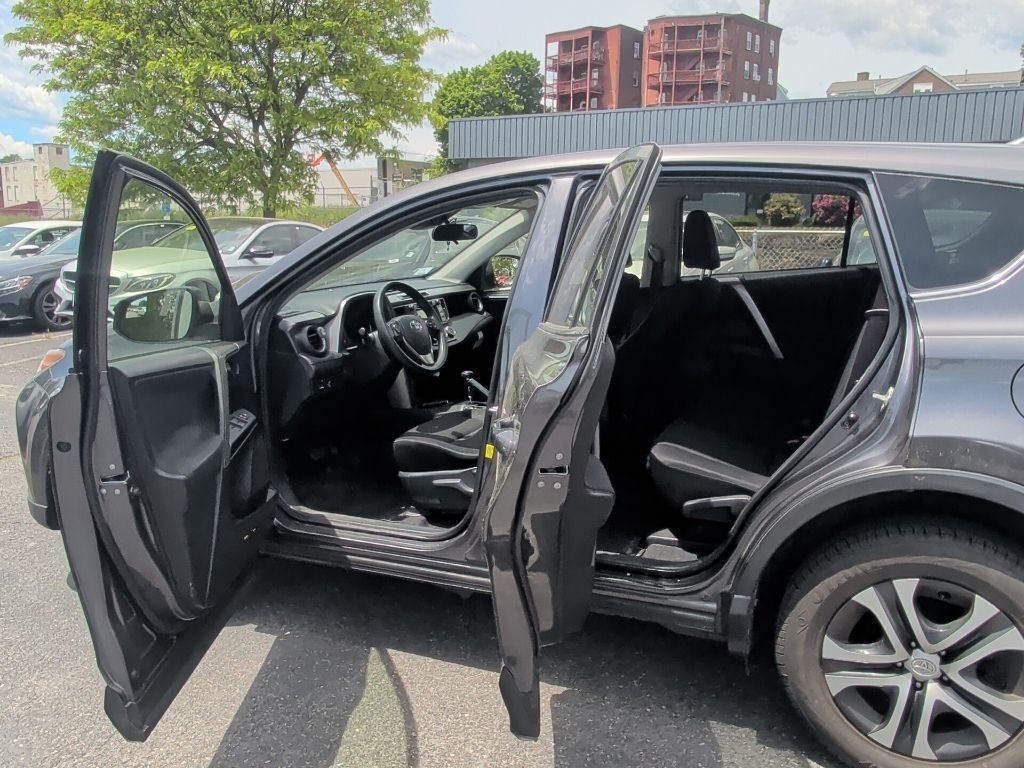 2018 Toyota RAV4 LE Worcester MA