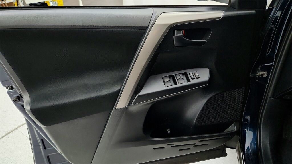 2018 Toyota RAV4 LE Laurel MD