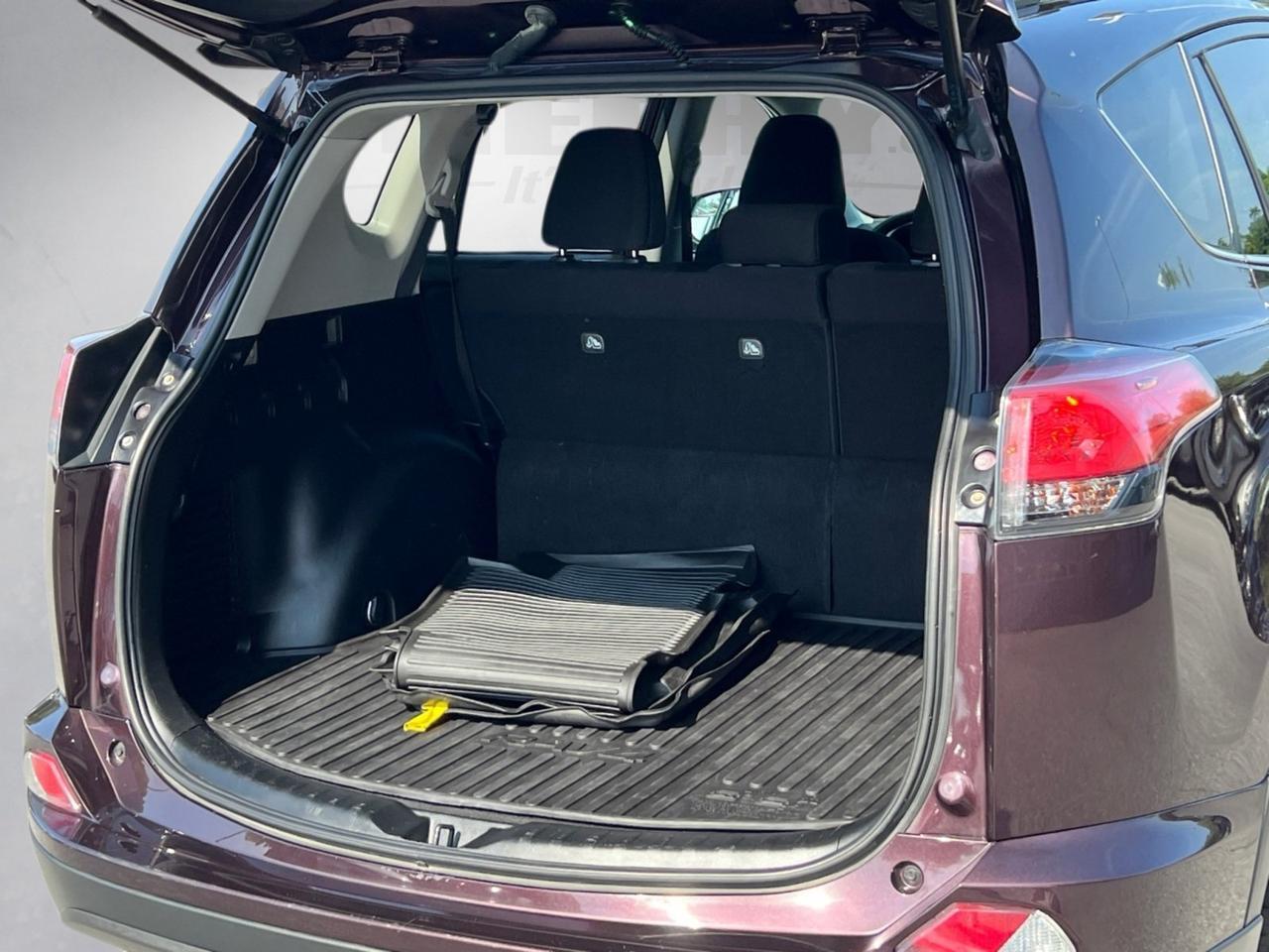 2018 Toyota RAV4 LE Hagerstown MD