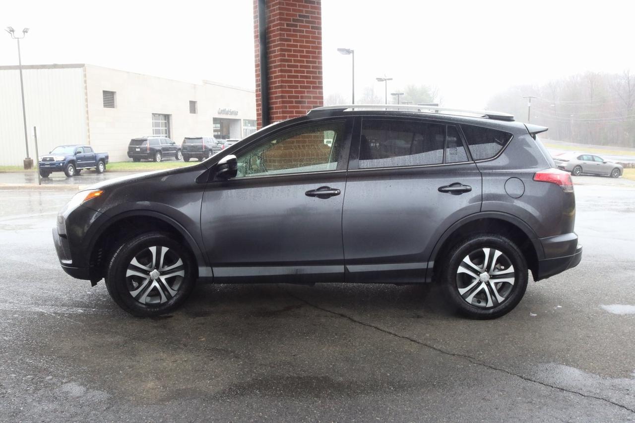 2018 Toyota RAV4 LE Fredericksburg VA