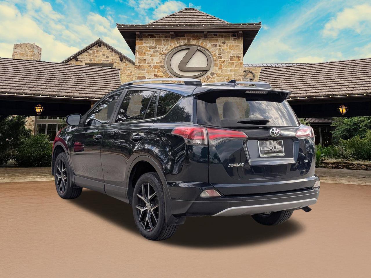 2018 Toyota RAV4 SE