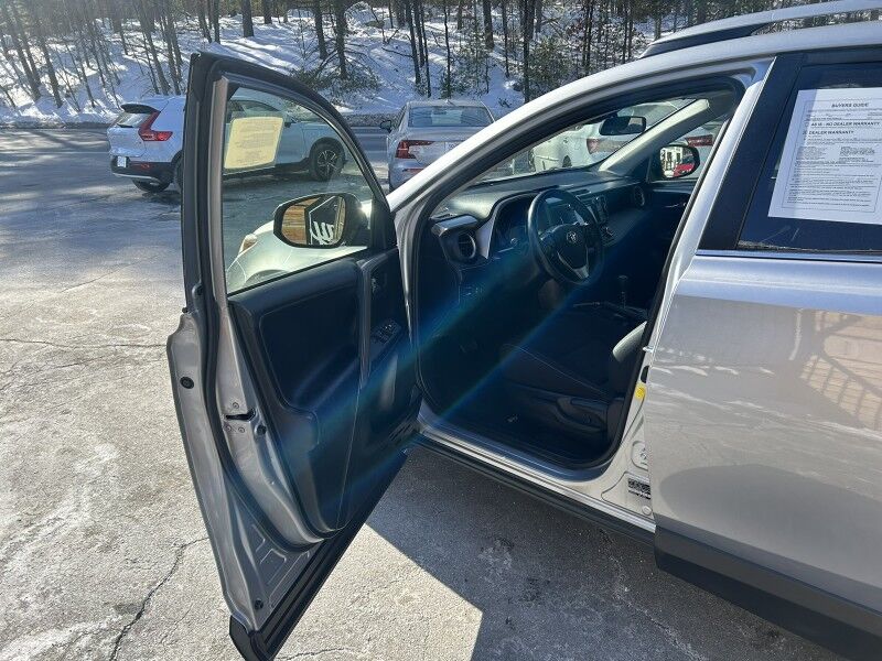 2018 Toyota RAV4 XLE - 1 OWNER - REGULAR OIL CHANGES Whitinsville MA