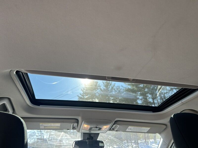 2018 Toyota RAV4 XLE - 1 OWNER - REGULAR OIL CHANGES Whitinsville MA