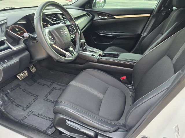 2018 Toyota RAV4 XLE | Adventure San Antonio TX