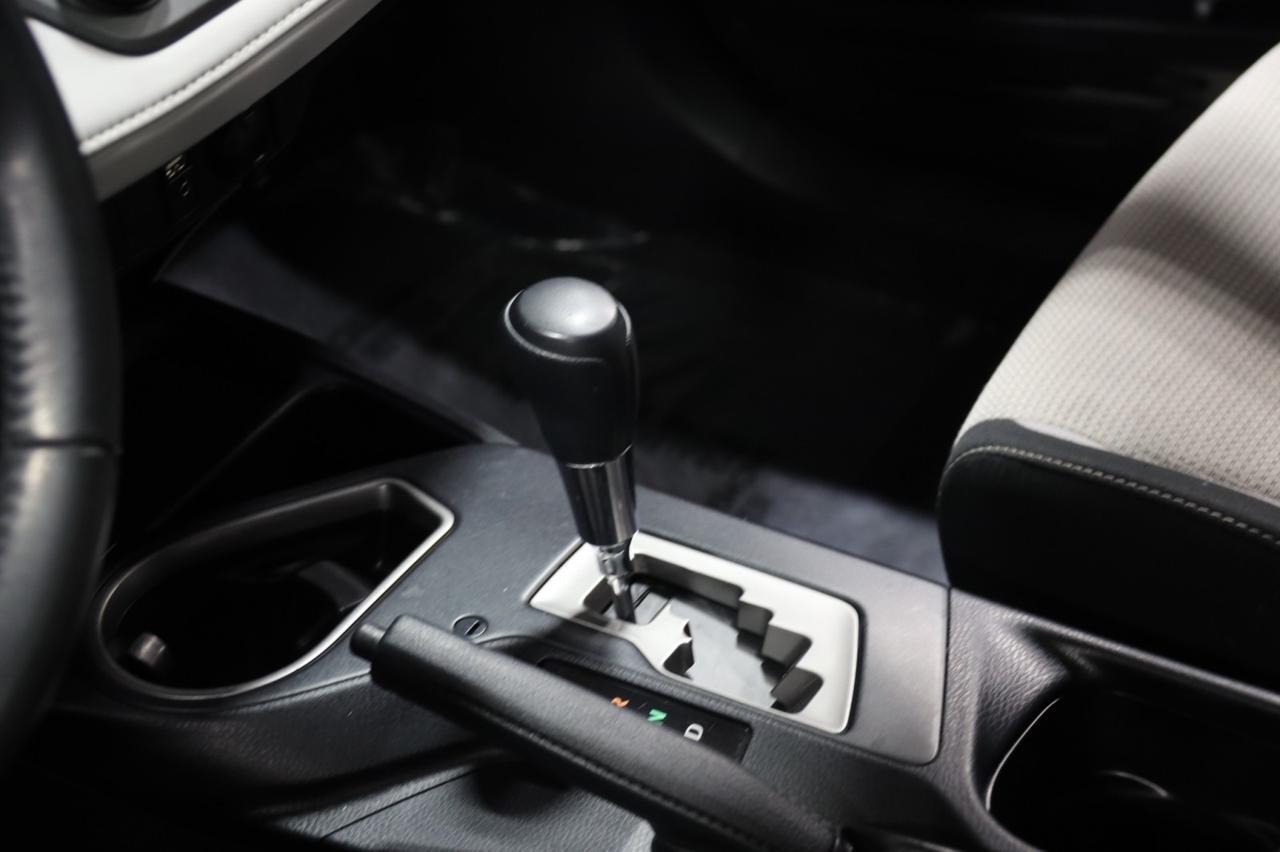 2018 Toyota RAV4 XLE FWD 4dr Suv Skokie IL