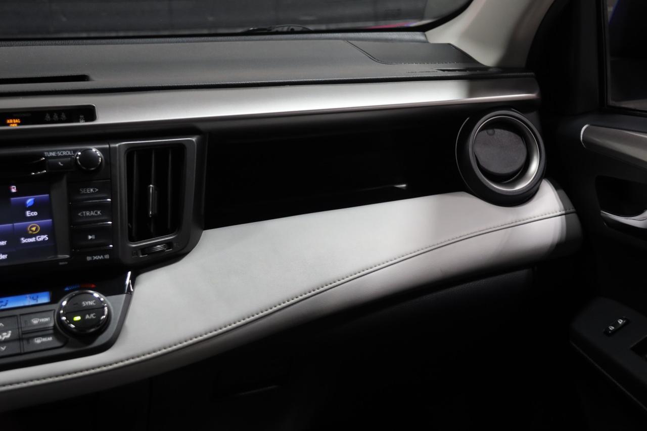 2018 Toyota RAV4 XLE FWD 4dr Suv Skokie IL