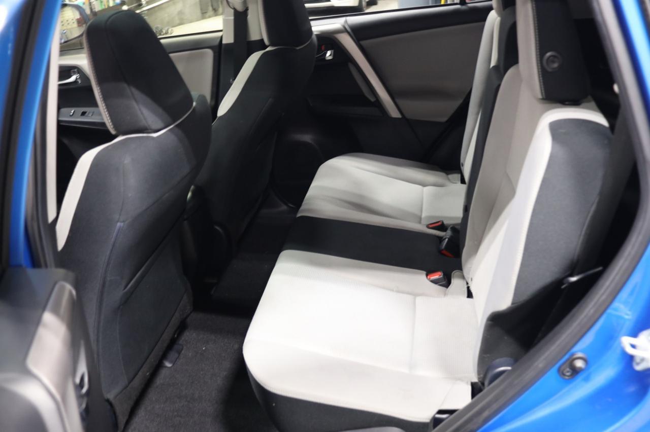 2018 Toyota RAV4 XLE FWD 4dr Suv Skokie IL