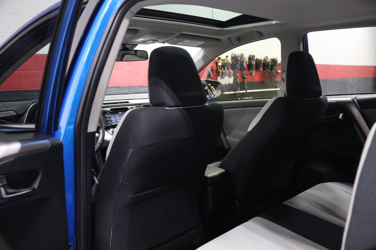 2018 Toyota RAV4 XLE FWD 4dr Suv Skokie IL