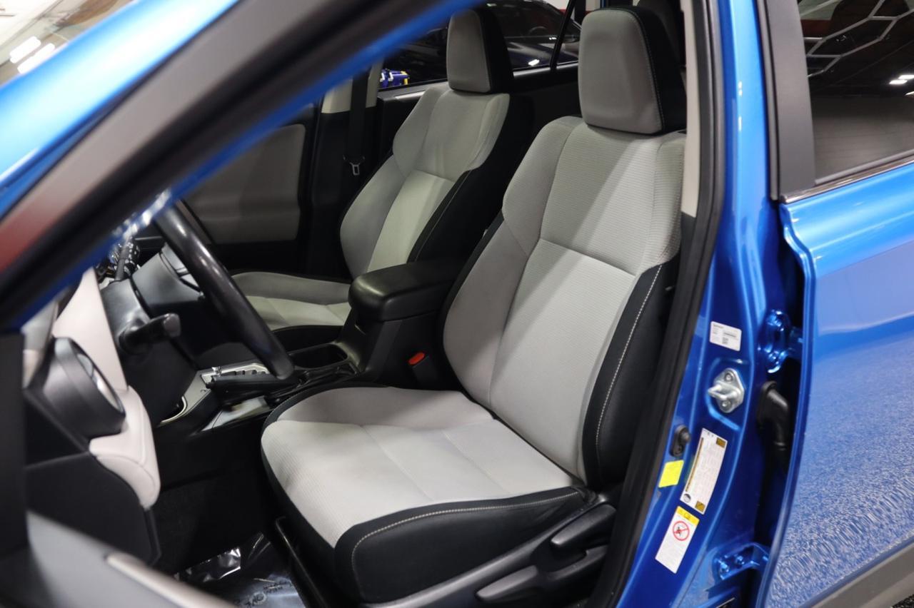 2018 Toyota RAV4 XLE FWD 4dr Suv Skokie IL