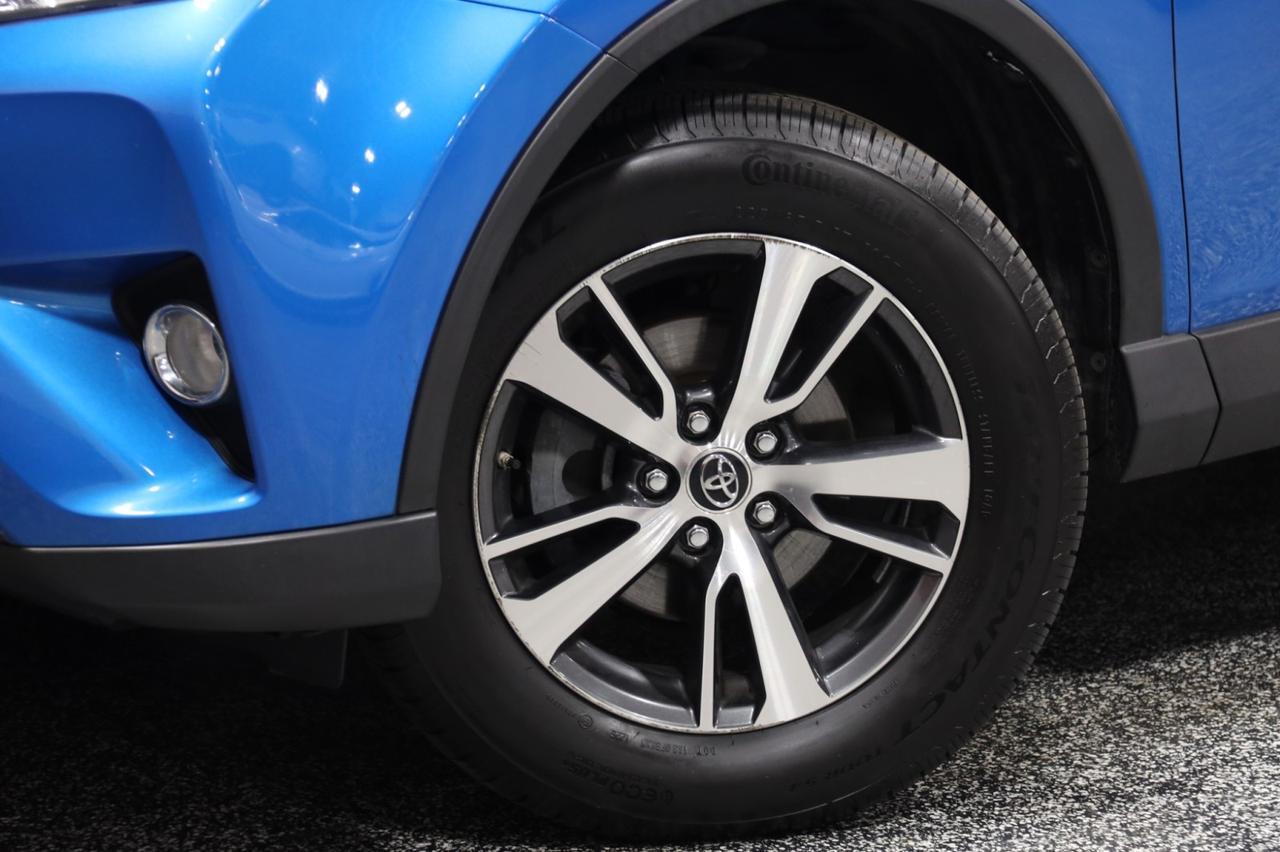 2018 Toyota RAV4 XLE FWD 4dr Suv Skokie IL