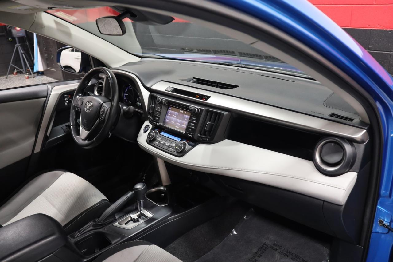 2018 Toyota RAV4 XLE FWD 4dr Suv Skokie IL