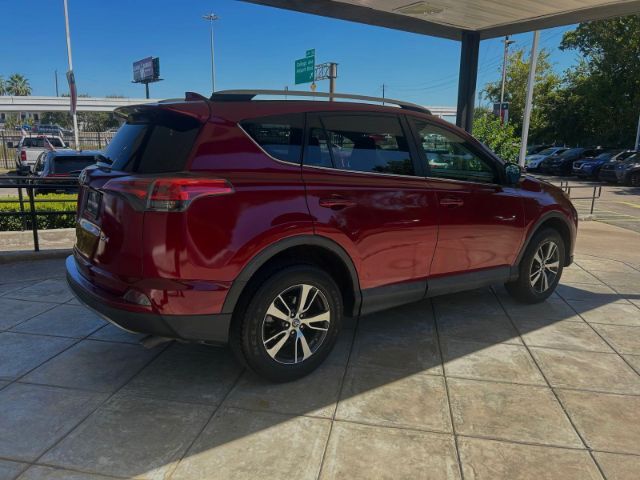 2018 Toyota RAV4 Adventure XLE photo 4