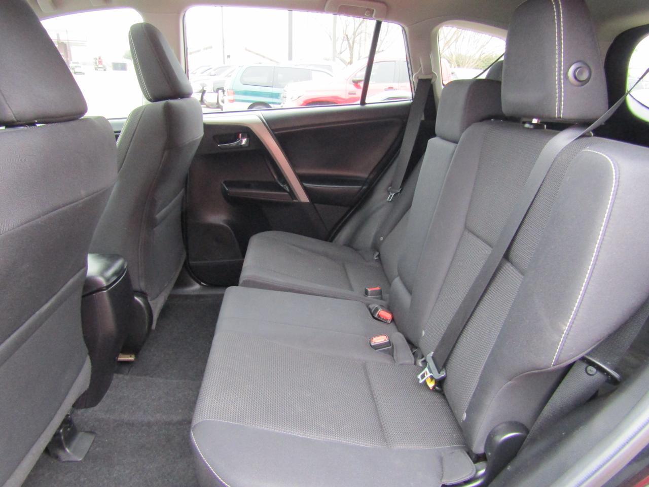 2018 Toyota RAV4 XLE FWD (Natl) Grand Prairie TX