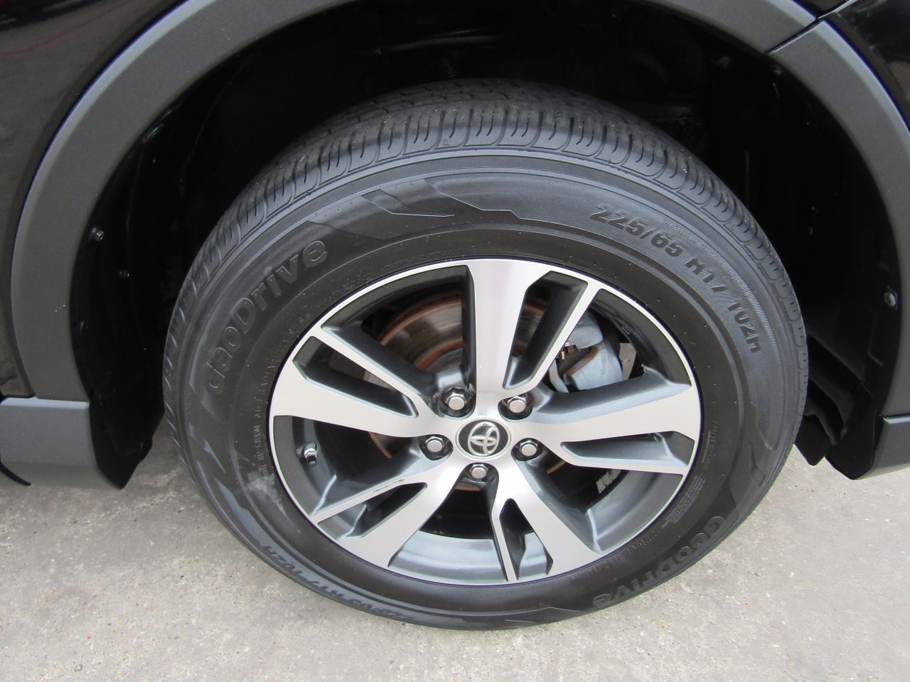 2018 Toyota RAV4 XLE FWD (Natl) Grand Prairie TX