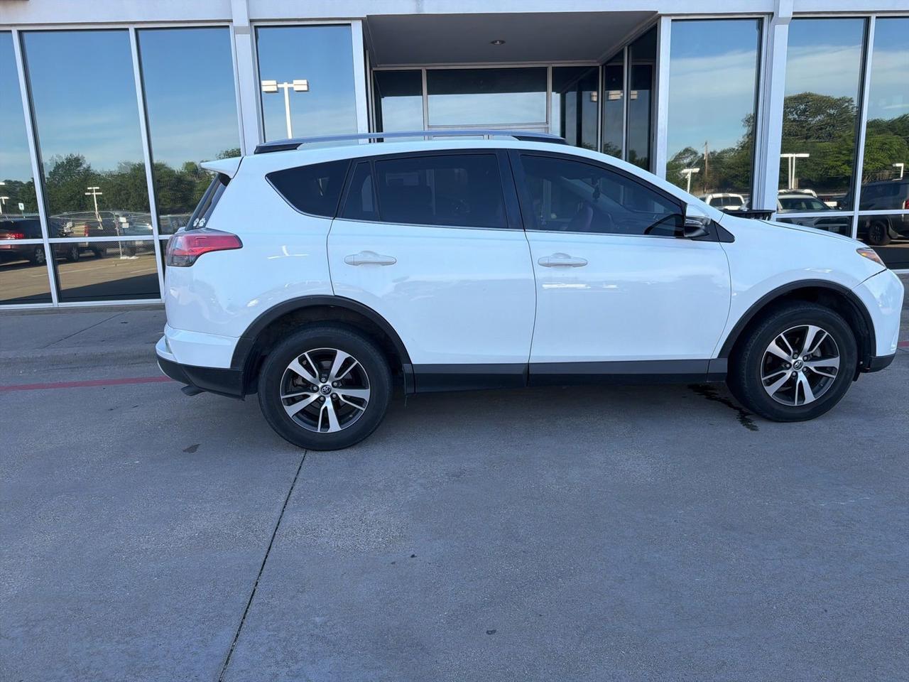 2018 Toyota RAV4 XLE Hurst TX