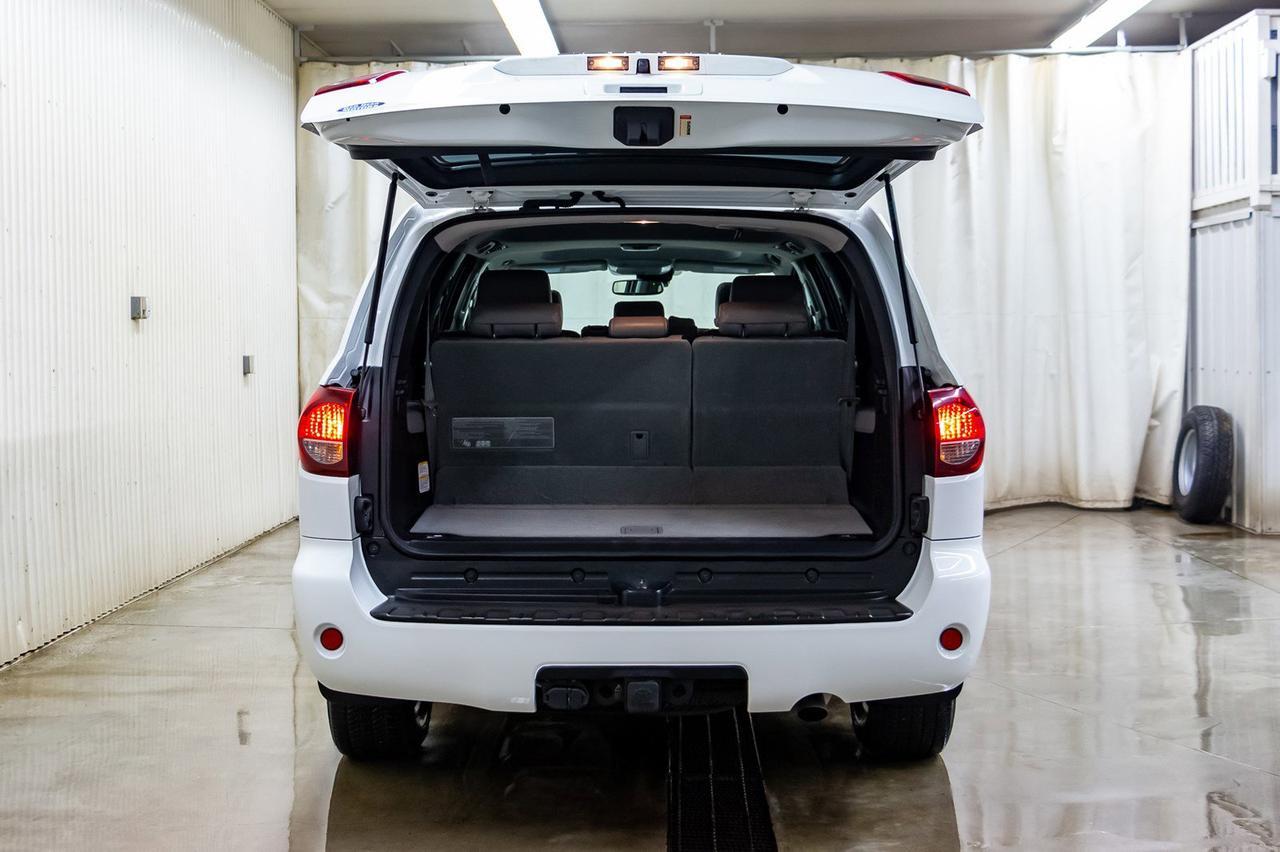 2018 Toyota Sequoia AWD SR5 Leather Roof BCam Red Deer AB
