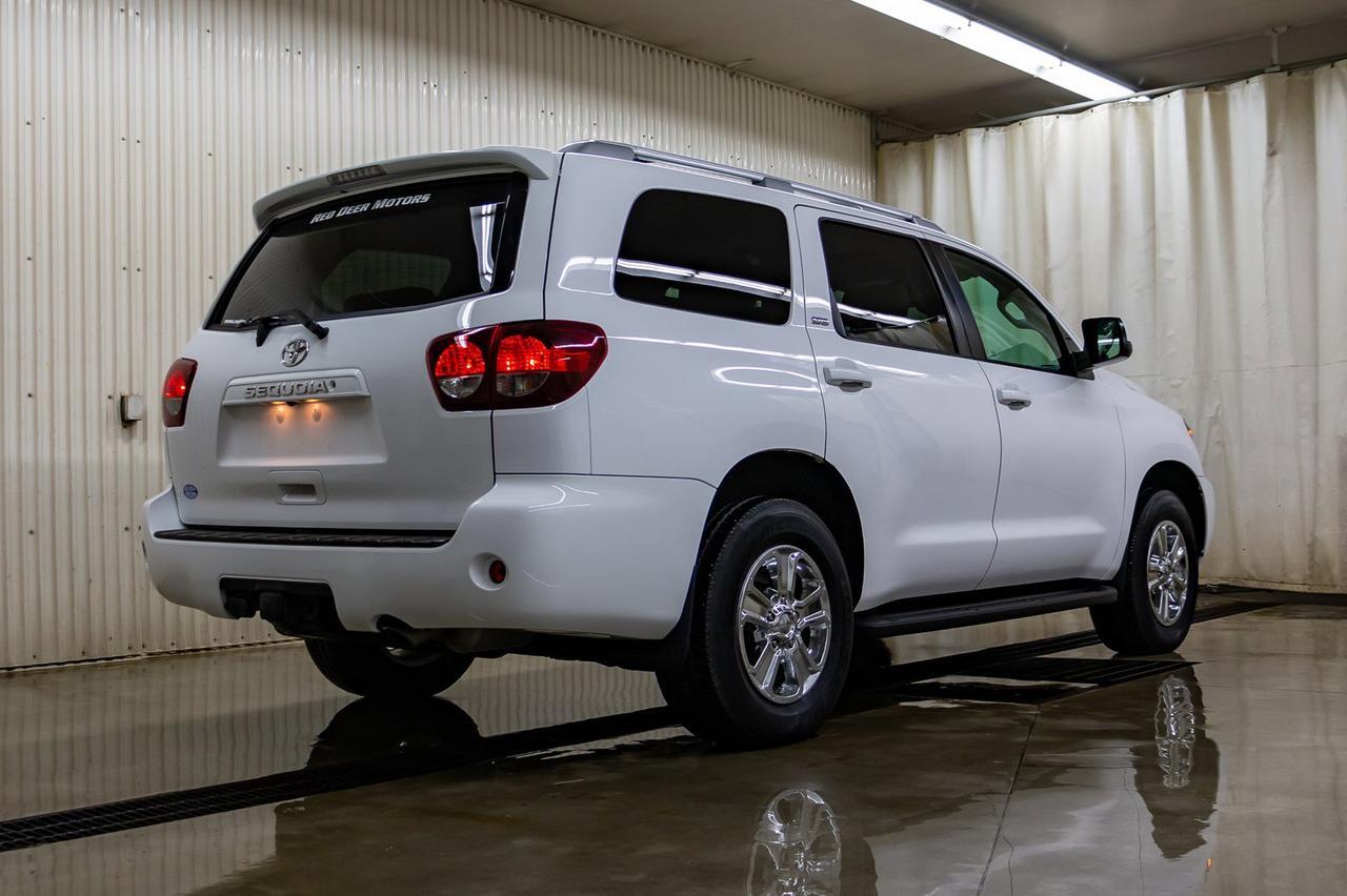 2018 Toyota Sequoia AWD SR5 Leather Roof BCam Red Deer AB