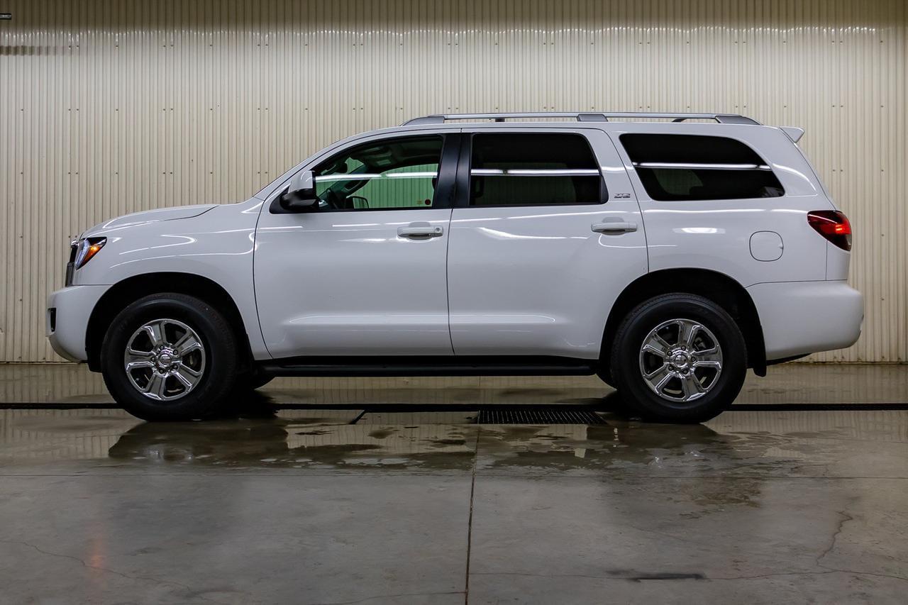 2018 Toyota Sequoia AWD SR5 Leather Roof BCam Red Deer AB