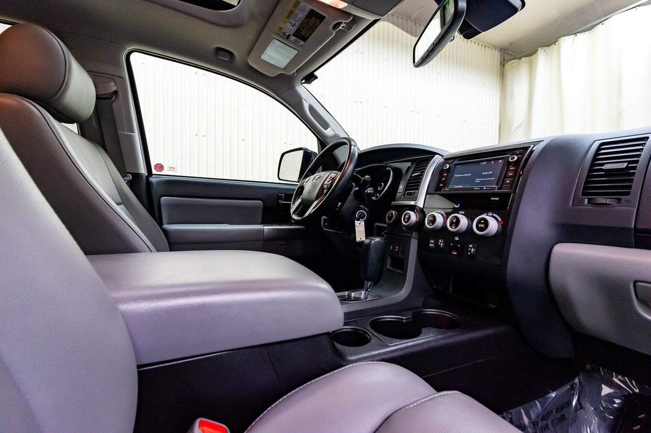 2018 Toyota Sequoia AWD SR5 Leather Roof BCam Red Deer AB