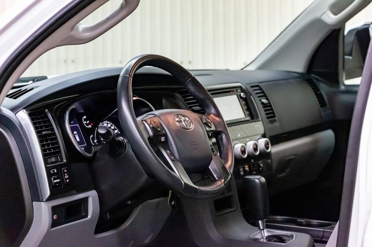 2018 Toyota Sequoia AWD SR5 Leather Roof BCam Red Deer AB