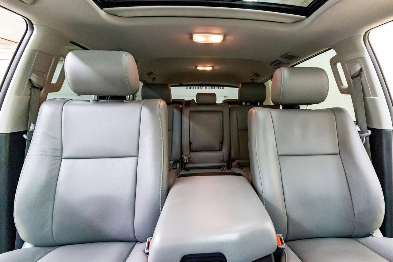 2018 Toyota Sequoia AWD SR5 Leather Roof BCam Red Deer AB