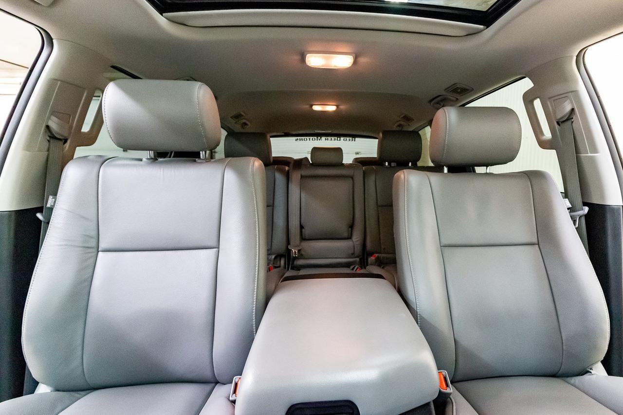 2018 Toyota Sequoia AWD SR5 Leather Roof BCam Red Deer AB