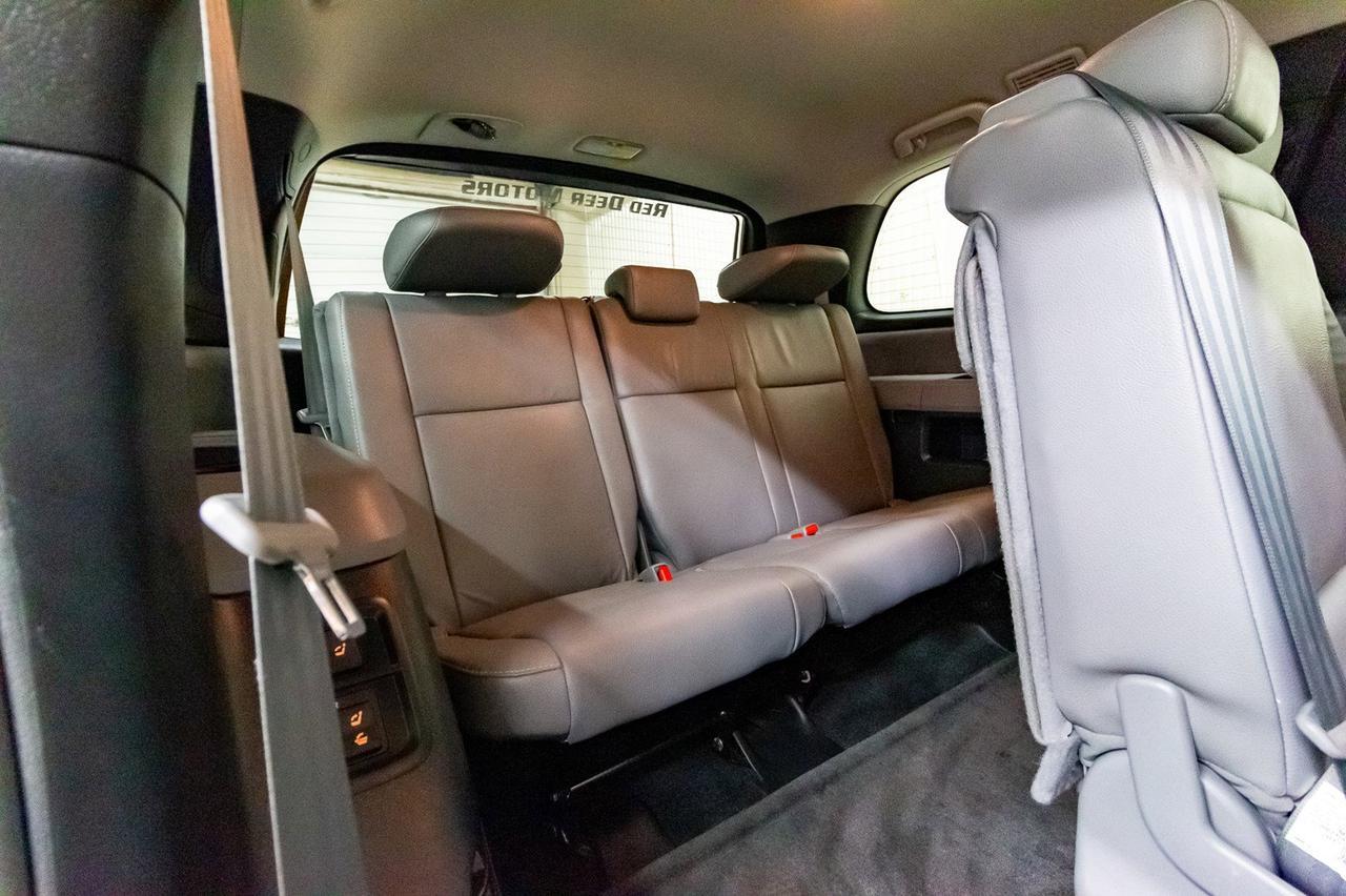 2018 Toyota Sequoia AWD SR5 Leather Roof BCam Red Deer AB